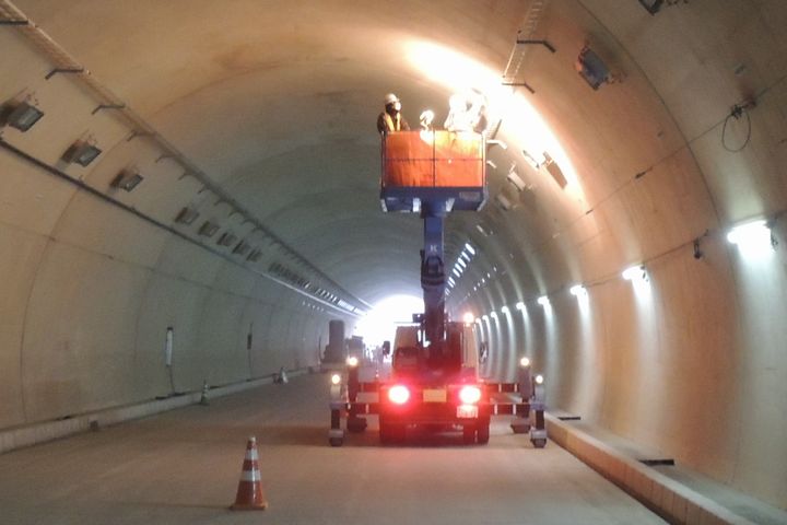 トンネル点検・調査